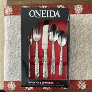 Oneida - CEBRA Stainless Flatware Set service for 4